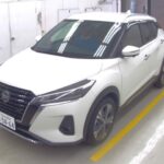 Nissan Kicks X TWO TONE photo 3