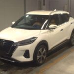 Nissan Kicks X TWO TONE photo 14