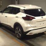 Nissan Kicks X TWO TONE photo 15