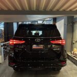 TOYOTA FORTUNER LEGENDER photo 7